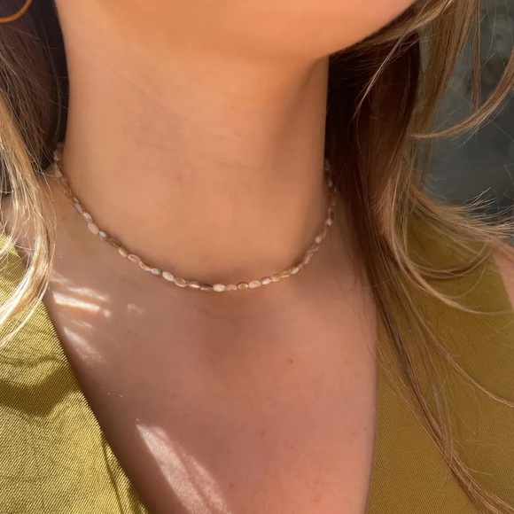 Delicate Shell Bead Necklace - White & Beige - Picture 6 of 6